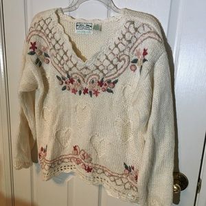Vintage White Sweater Hand-Knit Cottagecore Heart Pink Rose Pullover VTG Sz M